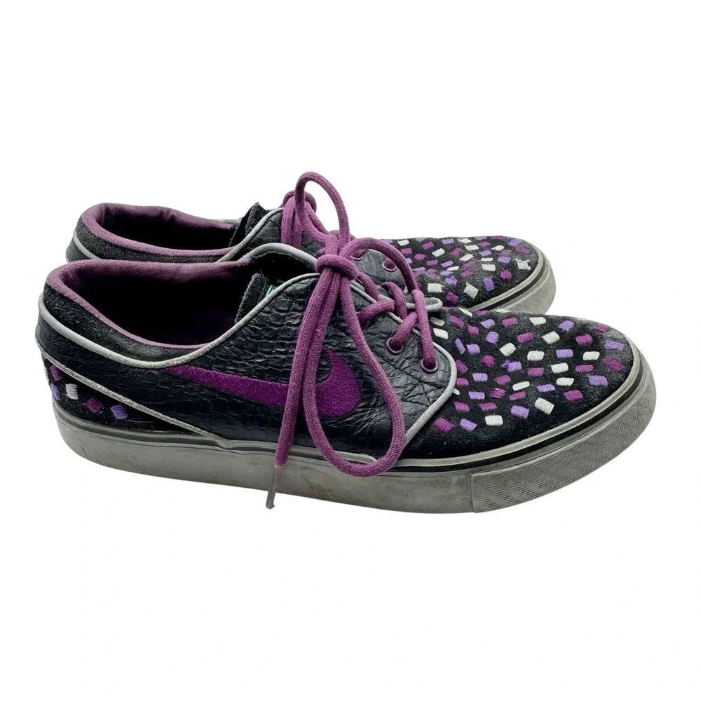 nike zoom stefan janoski premium size 4 Girls Youth Purple Black Embroidered